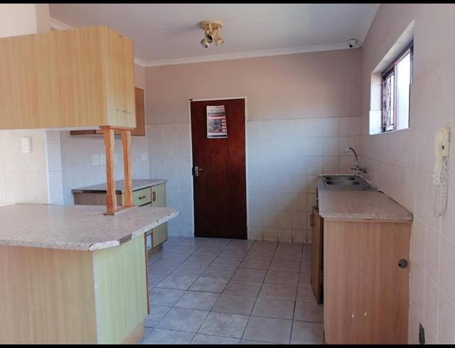 3 BEDROOM TOWNHOUSE FOR SALE IN BIRDSWOOD